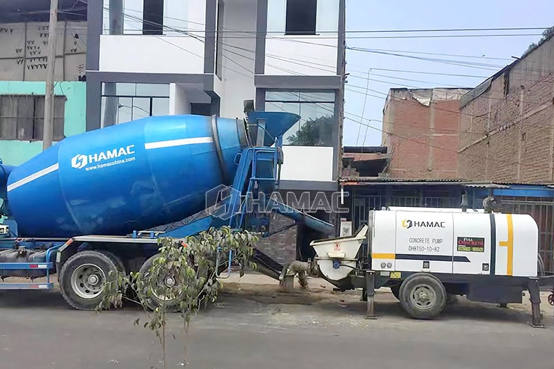 DHBT50 diesel concrete pump is working with the mixer truck ordered by another client.  