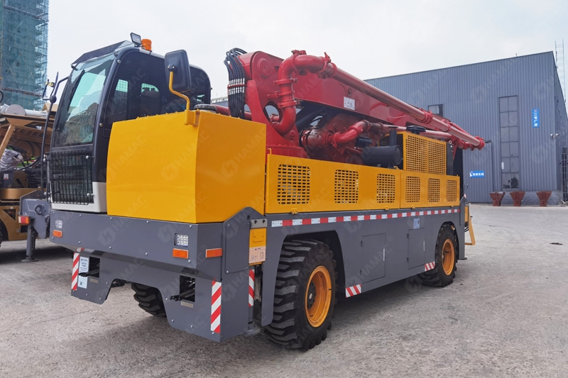 Crawler Concrete Mixer with Pump Truck