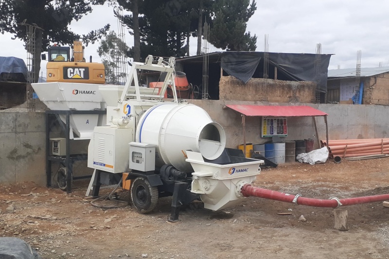 concrete mixer with pump
