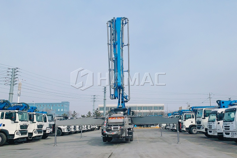 48m truck-mounted concrete boom pump